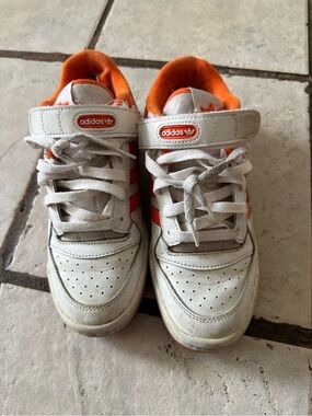 adidas Kids White and Orange Low-Top Sneakers